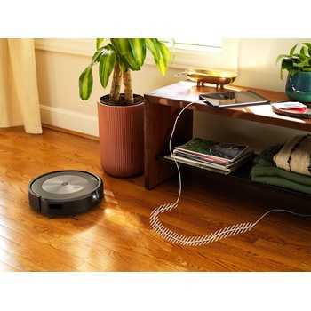 iRobot Roomba j7 7158