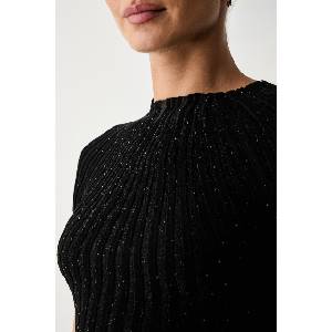 Guess тениска дамска с вискоза (W6YR31.Z1023) - answear - 175,83 лв