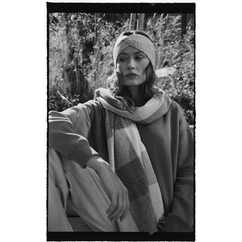 Moodo Шал на каре бежов Moodo Moodo | Bezhov | ЖЕНИ | ЕДИН РАЗМЕР