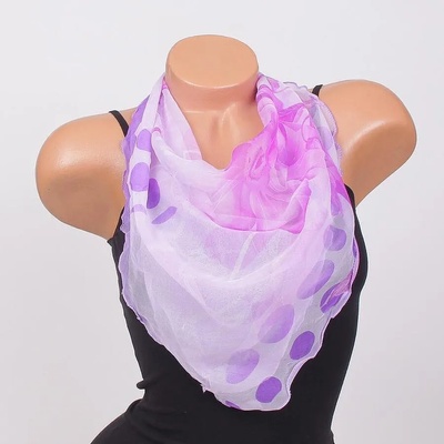 Лилаво копринено фишу с цветя и точки