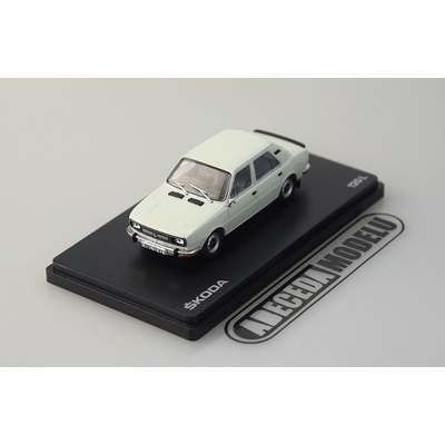Abrex škoda 120L Ledová 1982 bílá 1:43