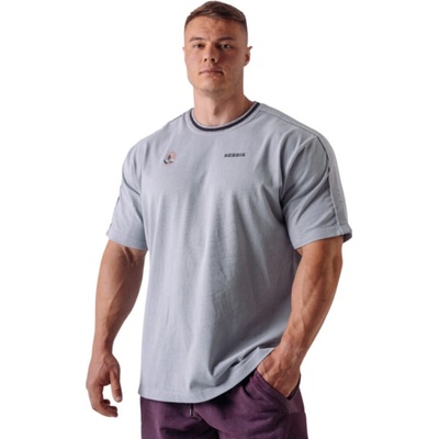 Nebbia x Olympia Muscle Cover 942 světle šedá