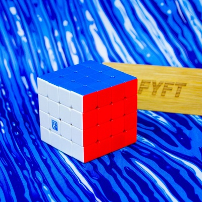 MoYu Meilong Robot M 4x4 (MFJS) - magnetická speedcube kocka Farba: Stickerless