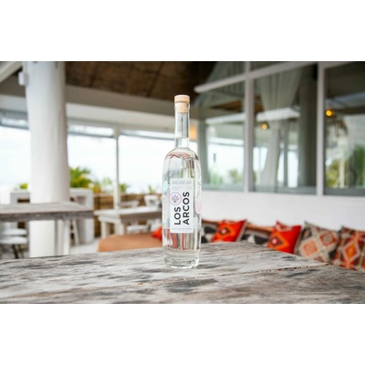 Los Arcos 42,5% 0,7 l (holá láhev)