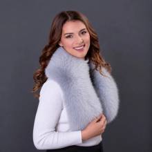 Kožušinový golier polárna líška holubovo sivý