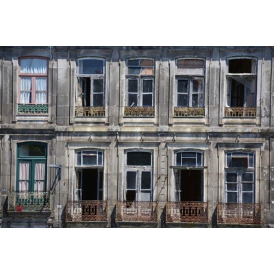 Dimex MS-5-0804 Vliesová fototapeta Opuštěný dům rozměry 375 x 250 cm
