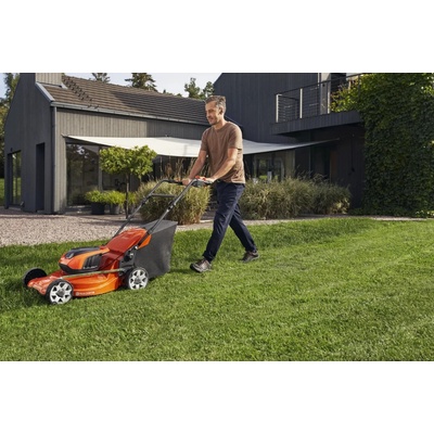Husqvarna LC 142iS
