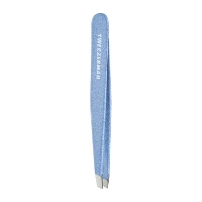 Tweezerman Studio Collection pinzeta so zošikmeným koncom Granite Sky Tweezer