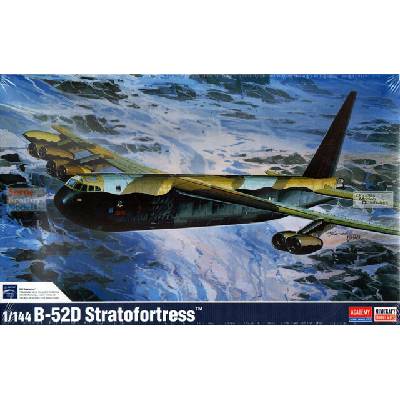 Academy Bombardér Boeing B52D Stratofortress 1:144