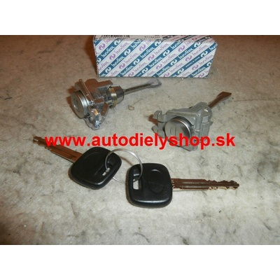 Toyota COROLLA 3/5dv 7/04- 2x zámok dverí + 2 x klúč