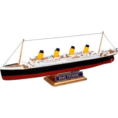 Revell zaoceánský parník R.M.S. Titanic 1:200ModelKit 05804