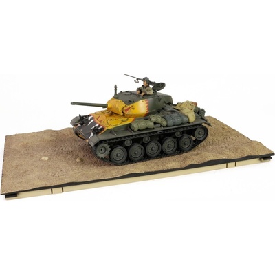 Forces of Valor M24 Chaffee US Army 79th Tank Btn Han River South Korea 1950 w 1 Figure 1:32