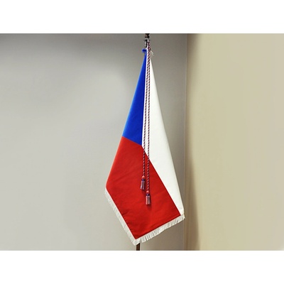 Sametová vlajka ČR s praporovou šňůrou v barvách české trikolóry Alerion