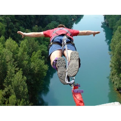 Bungee jumping z nejvyššího mostu ČR
