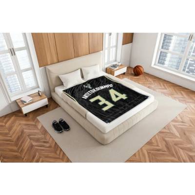 Sleep Squad Throw Deka Milwaukee Bucks NBA Giannis Antetokounmpo 152x203