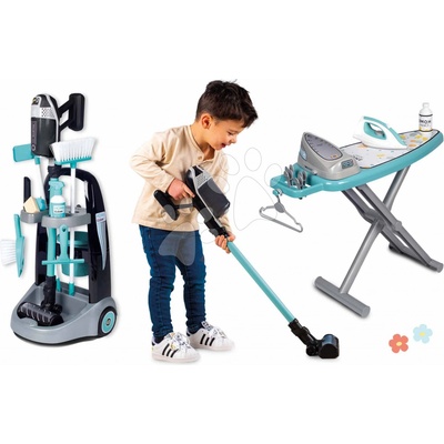 Smoby Set úklidový vozík se žehlicím prknem Rowenta Trolley a tyčový vysavač se zvukem smetákem a kbelíkem s 10 doplňky