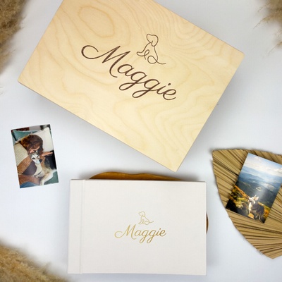Lovelu Dárkový set pro pejskaře - bílé fotoalbum se jménem a dřevěný box na vzpomínky