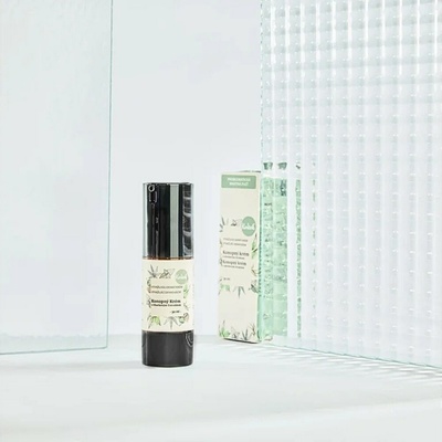 NAVIA Denní Vyvažující Konopný Krém s Okurkovým Extraktem pro Mastnou a Problematickou pleť 30 ml