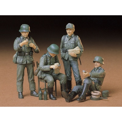 Tamiya German Soldiers at Rest WWII 1:35