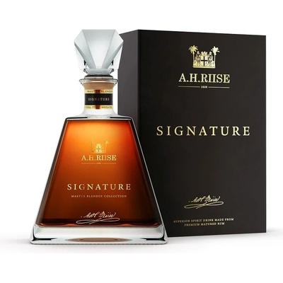 A.H. Riise Signature 43,9% 0,7 l (karton)