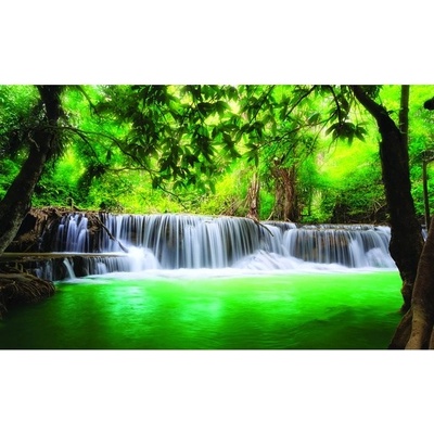 Preinterier FT3016 Fototapeta na stenu Zelený vodopád vlies 104cm x 70cm