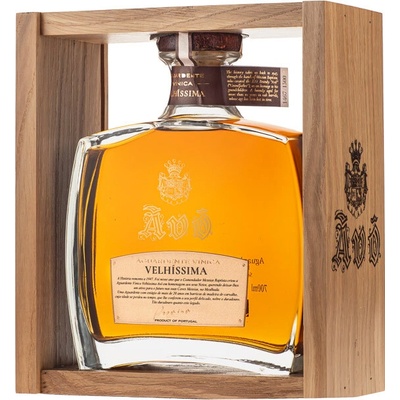 Messias Aguardente Velhissima Avo 38% 0,7 l (drevený box)
