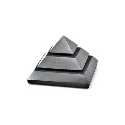 Šungitová pyramida vyřezávaná 5 x 5 cm