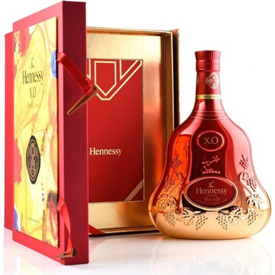 Hennessy XO Lunar New Year 2022 by Zhang Enli 40% 0,7 l (kazeta)