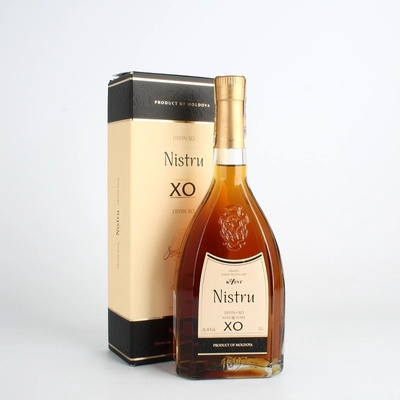 Kvint Nistru Brandy 8y 40% 0,5 l (karton)