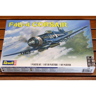 Revell MONOGRAM Plastic ModelKit letadlo 5248 Vought F4U Corsair® 1:48