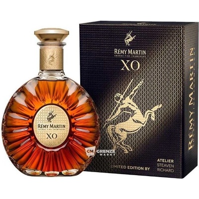 Remy Martin XO 40% 0,7 l (Dárkové balení)