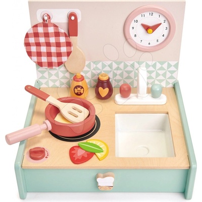 Tender Leaf Toys drevená kuchynka v šuflíku Kitchenette s hodinami panvicou a potravinami