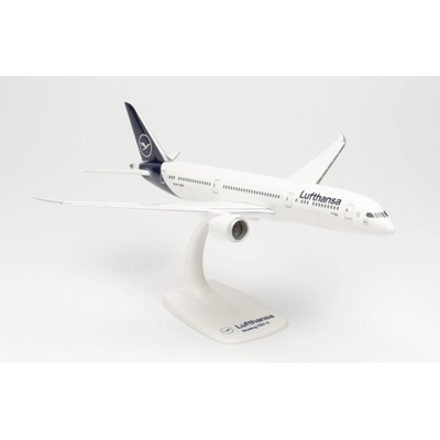Herpa B787-9 Lufthansa 2018s Colors Named Berlin 1:200