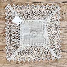 preinterier Obrus s krajkou biely 2603 30x30cm