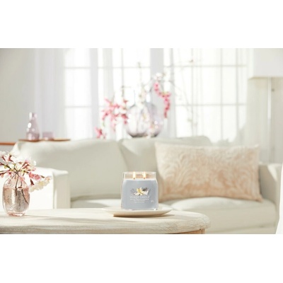 YANKEE CANDLE Signature Smoked Vanilla & Cashmere 368 g