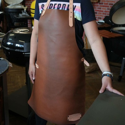 zVostra kožená zástěra Brown design look
