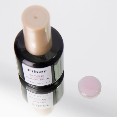 Nail1 Fiber Base Sweet Pink na přirodní nehty Lahvička se štětcem 15 ml