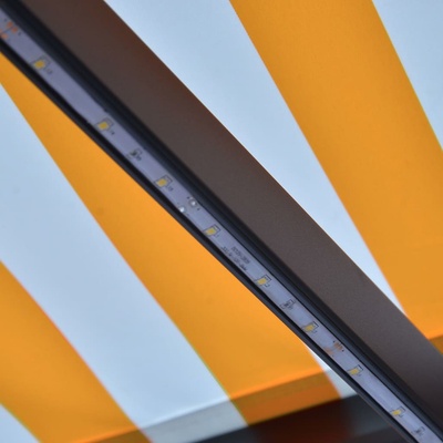 vidaXL Ručně zatahovací markýza s LED světlem 600 x 300 cm Žluto-bílá
