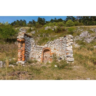 Dimex MS-5-1200 Vliesová fototapeta Zřícenina kaple rozměry 375 x 250 cm