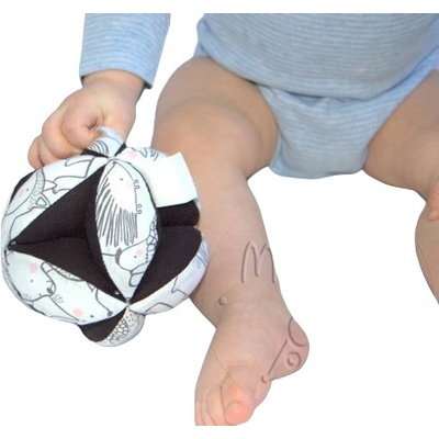 MyMoo Montessori úchopový míček Lesní zvířátka černá