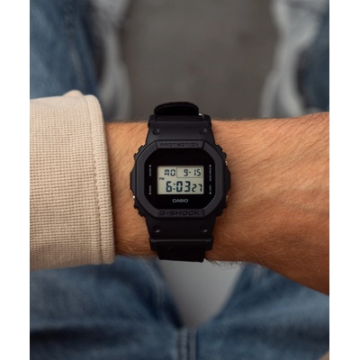 Casio DW-5600BCE-1