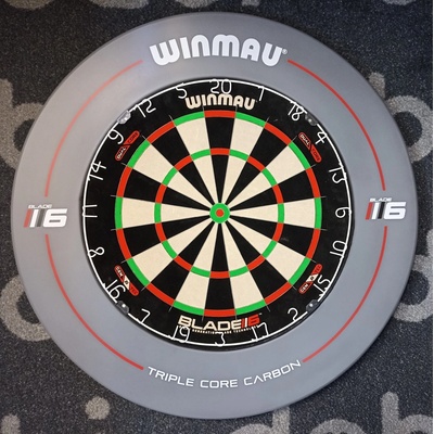 Winmau set DOUBLE - terč Blade 6 Dual Core + okruží Blade 6