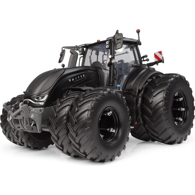 Traktor Valtra S416 unlimited s dvojitou montáži pneumatik 1:32 Universal Hobbies