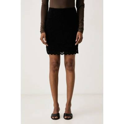 Guess sukňa DESIREE W6BD59.K7909 čierna