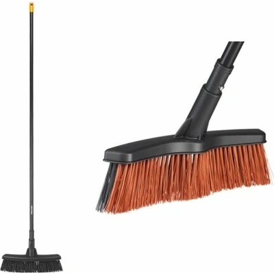 Fiskars Univerzálne záhradné metlo Solid M 38 cm