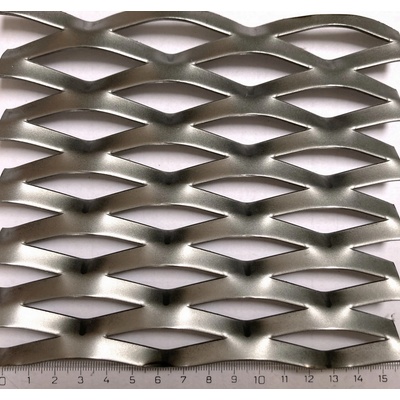 Tahokov oko 62 x 23 x 8 mm, kosočtvercové, tl. 1,5 mm, ocel, šířka 2500 x výška 1350 mm