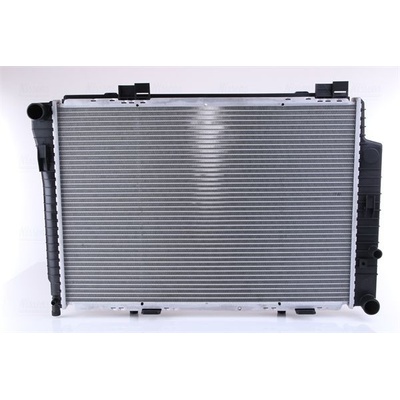 Chladič motora NISSENS 62752A
