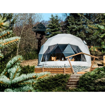 Glamping v Beskydech s wellness a snídaní