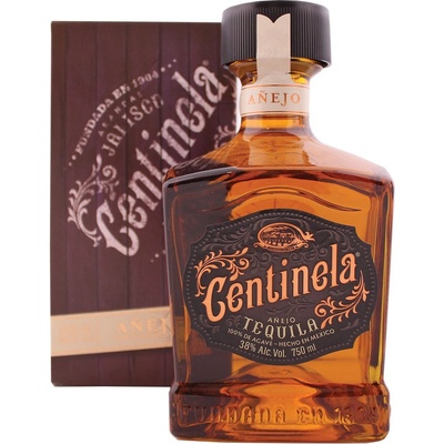 Centinela Anejo 40% 0,7 l (karton)