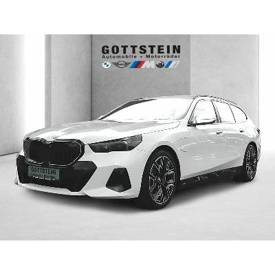 BMW 550e xDrive M Sport 360 kW